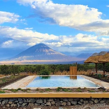 Africa Safari Lake Natron Mtowabaga Bagian luar foto