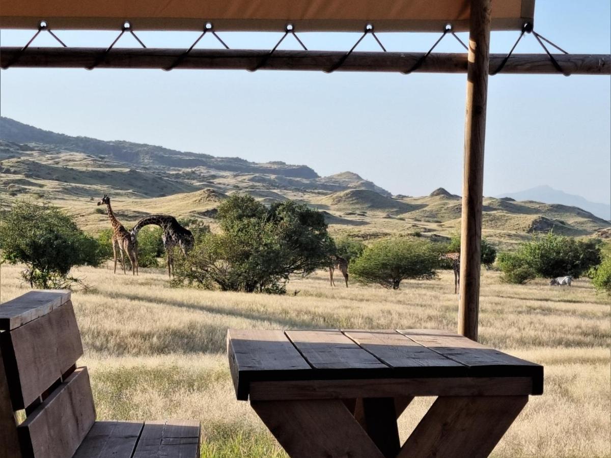 Africa Safari Lake Natron Mtowabaga Bagian luar foto