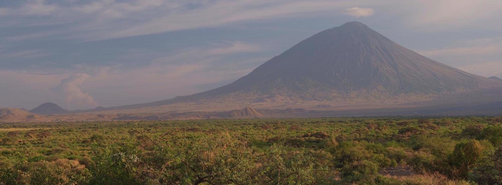Africa Safari Lake Natron Mtowabaga Bagian luar foto
